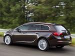 Opel Astra Sports Tourer 2012 года